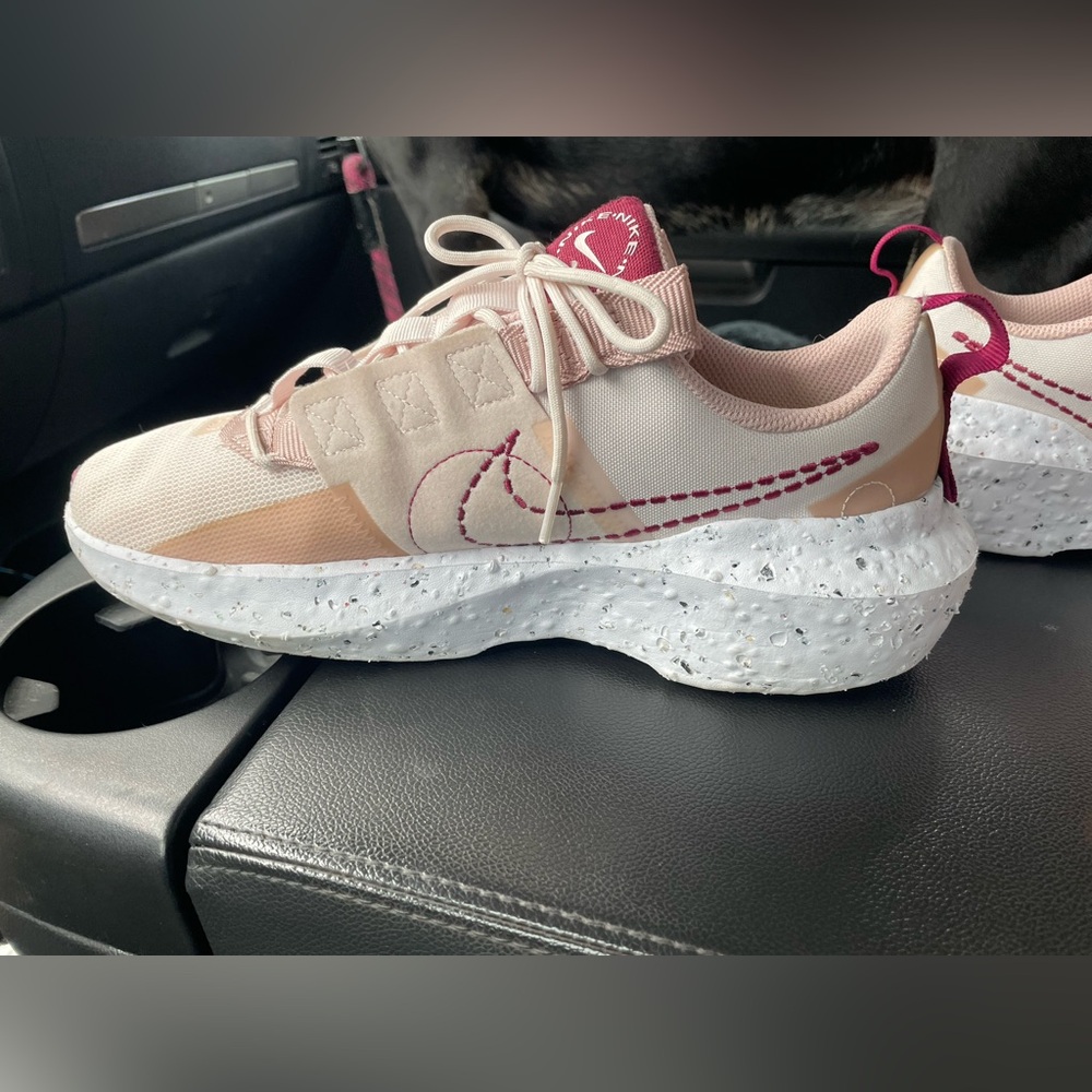 Women’s Nike Crater Impact Workout Sneakers - Picture 5 of 9